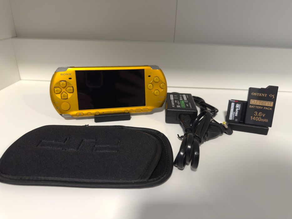 Sony PSP 3000 Brigth Yellow Modata (plus accesorii)