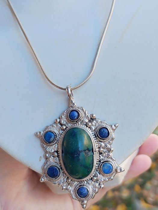 Vechi lant/colier, pandantiv tribal cu lapis lazuli si jad nefrit, JaA
