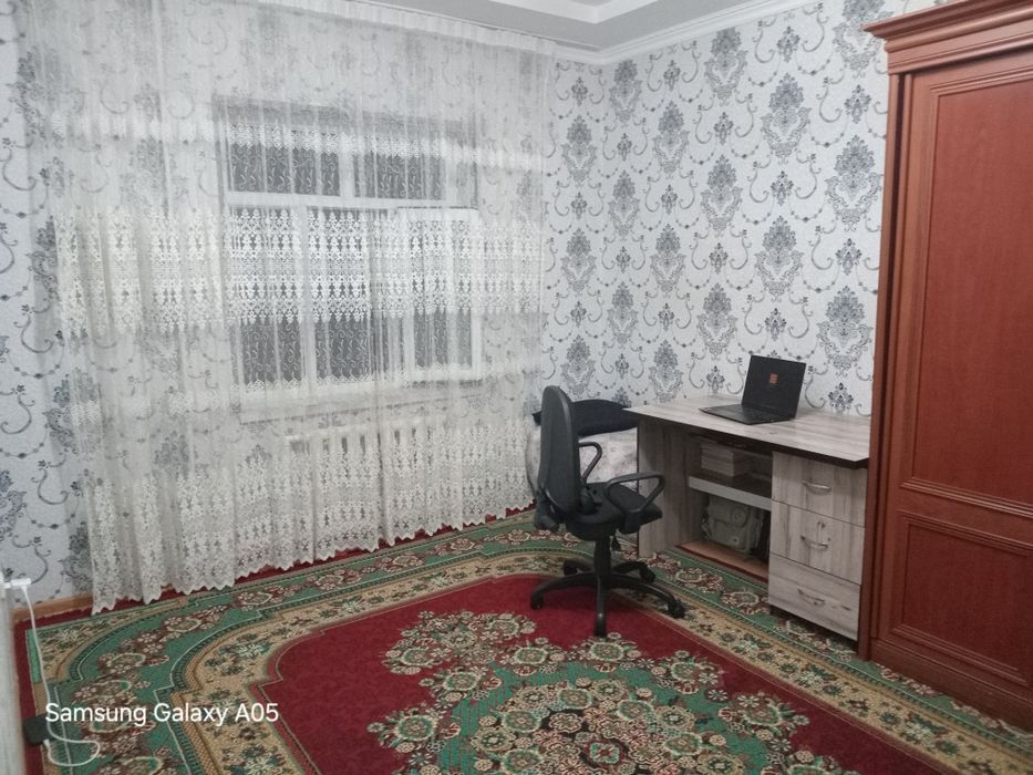 1chi etaj 3 xona 4 xonaqilingan yani balkon 1 metr oldinga surilgan