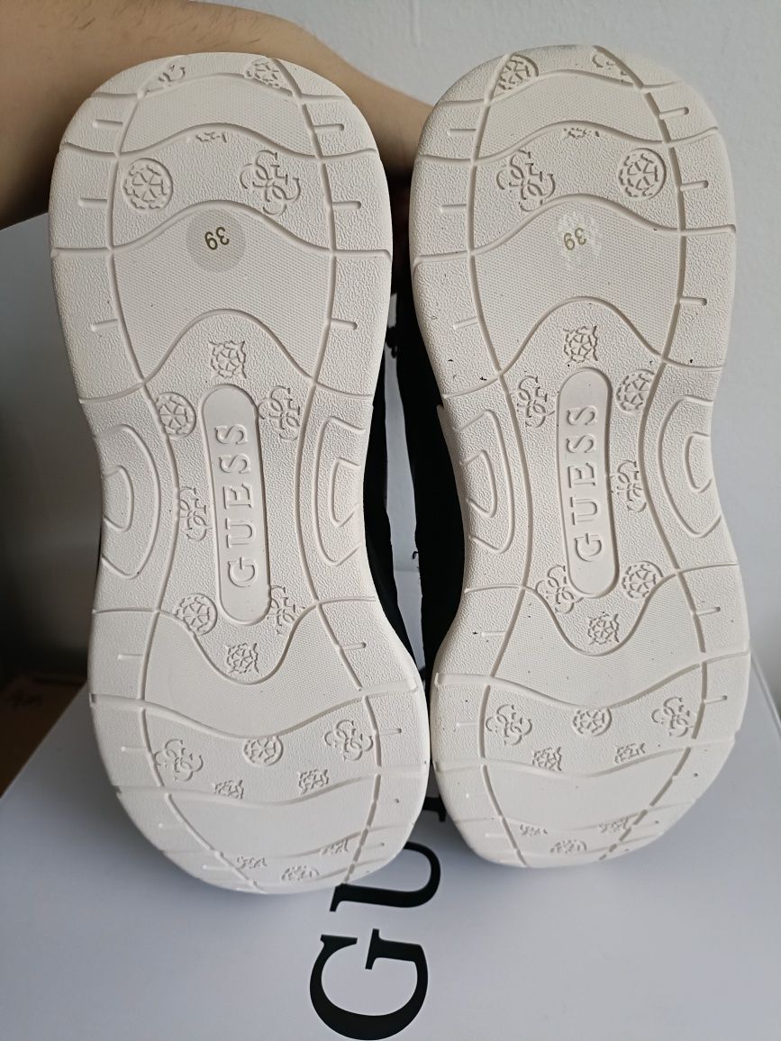 Боти Guess номер 39, 40