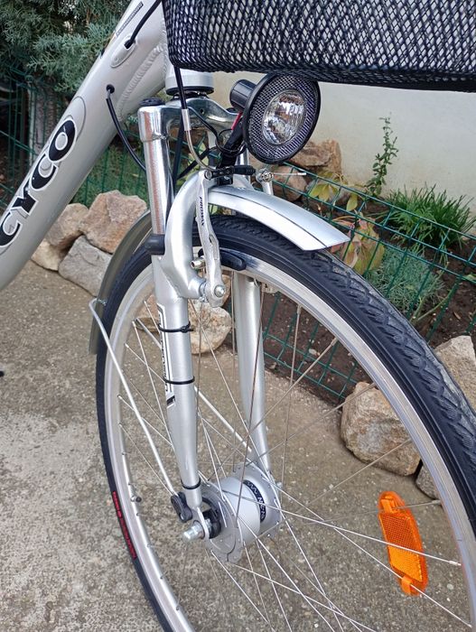 Bicicletă damă CYCO,cu 7 vit Nexus,frână picior,argintie !