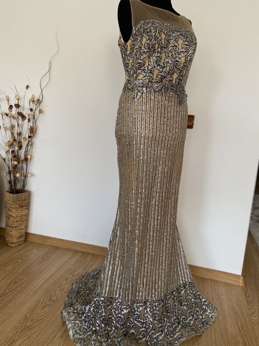 Rochie de seara cu sclipici