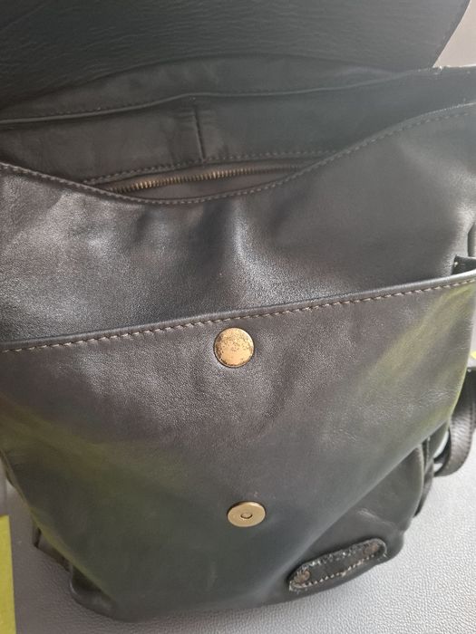 Дамски раница естествена кожа.