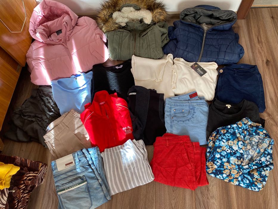 Lot haine damă 100 lei tot