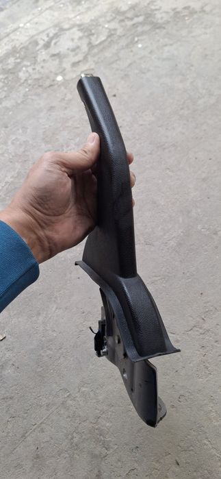 Продам ручку ручного тормоза от Onix ручник состояние идеал снято с но