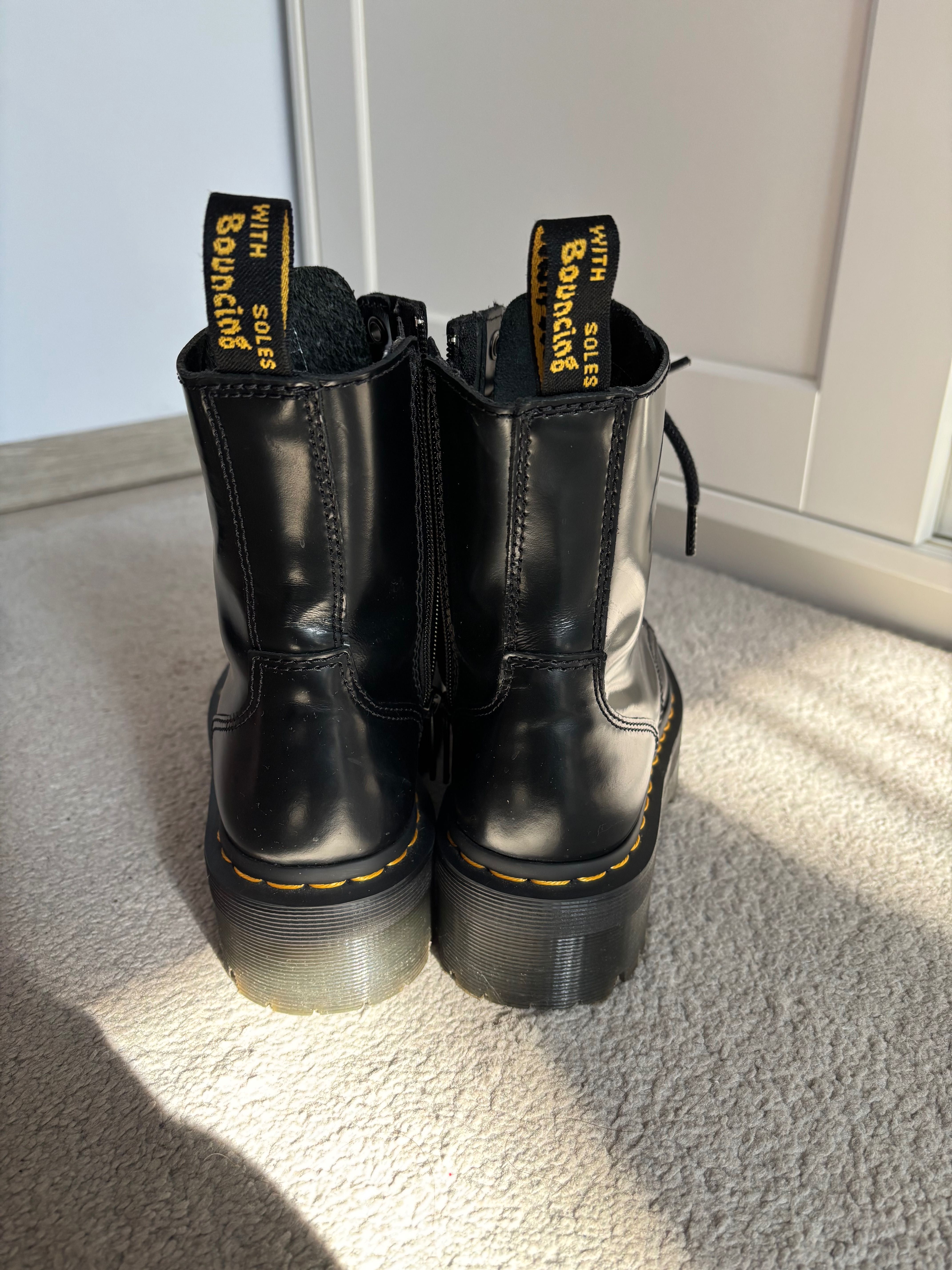bocanci dr. Martens
