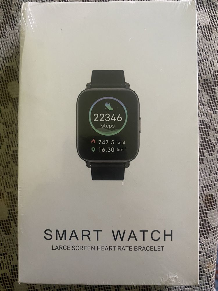 Smart watch nou sigilat