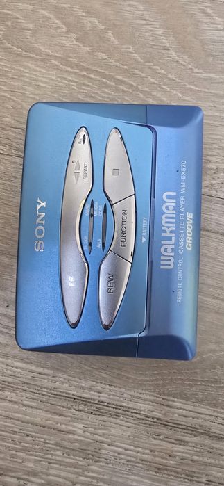 Sony Walkman WM-EX570 – Funcțional, Necesită Servisare