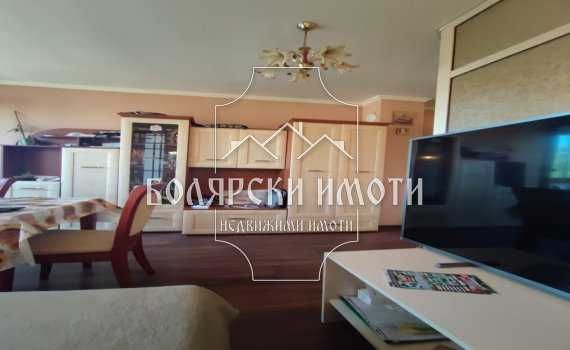 Продава се Тристаен апартамент в Велико Търново, Център - 84 кв.м за 1512 €/кв.м - Снимка #2
