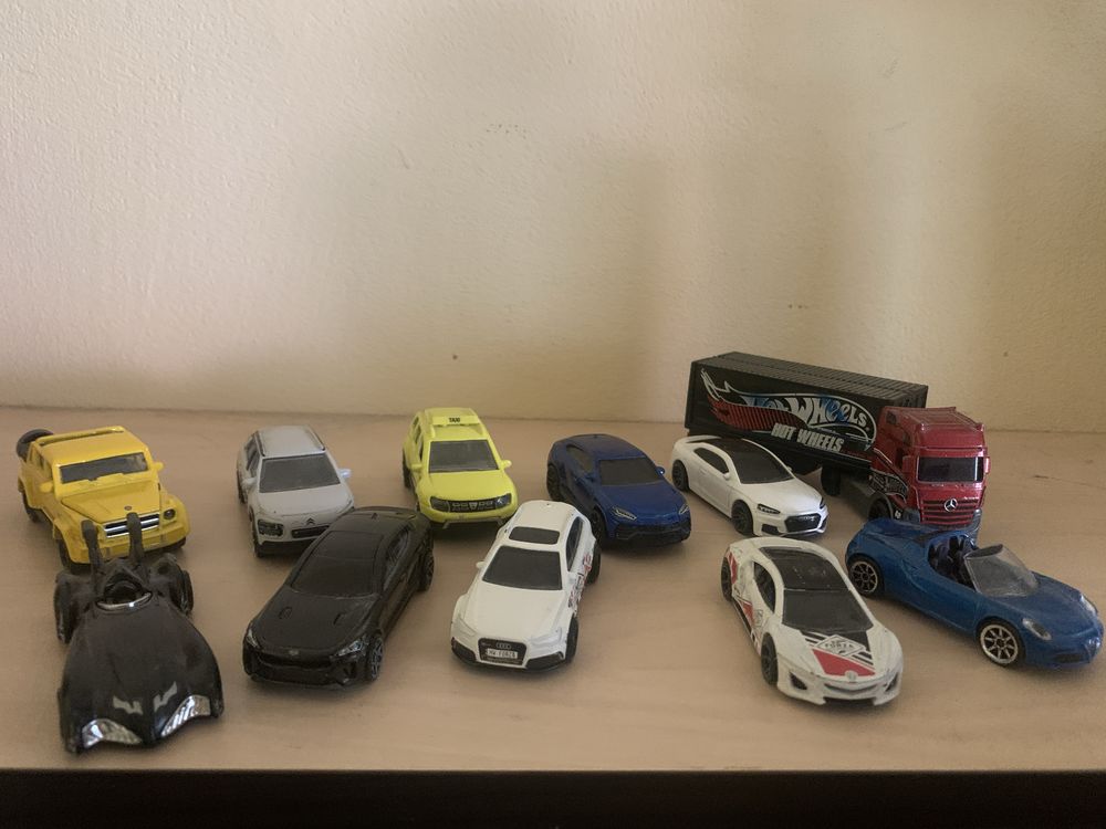 Masini hot wheels si match box