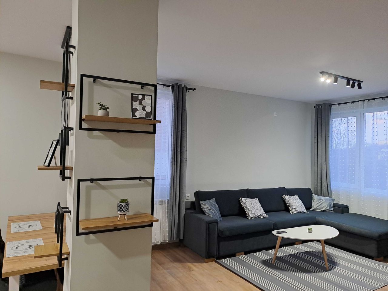 Продава се Тристаен апартамент в Плевен, Дружба 1 - 120 кв.м за 1200 €/кв.м - Снимка #3