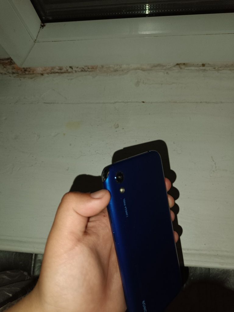 Продам honor 8 s