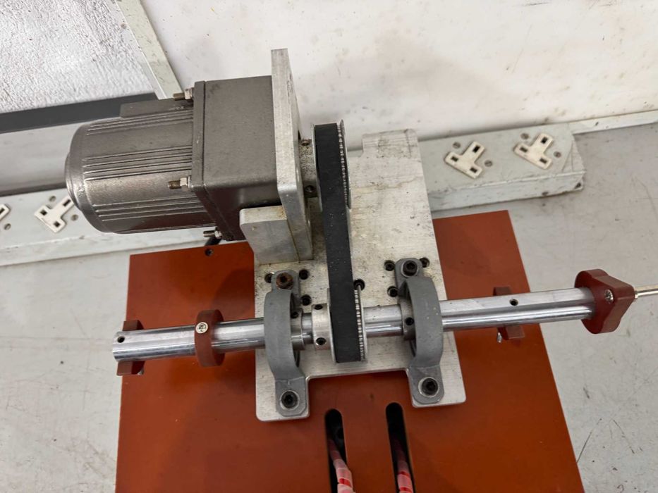 Машина за отделяне на дисплей