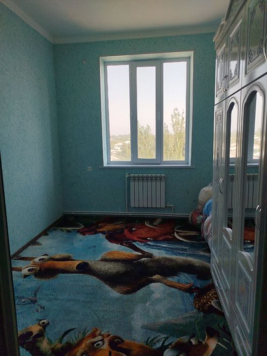 3 xonali Kvartira sotiladi