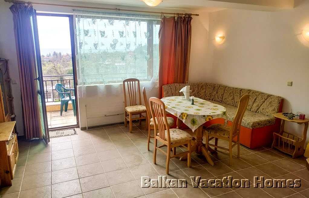 Продава се Двустаен апартамент в Балчик - 64 кв.м за 1013 €/кв.м - Снимка #2