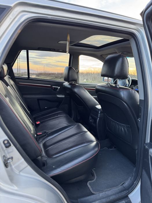 Hyundai Santa Fe 2007 • 2.2 CREi • 4x4 blocabil • Automată • Full •