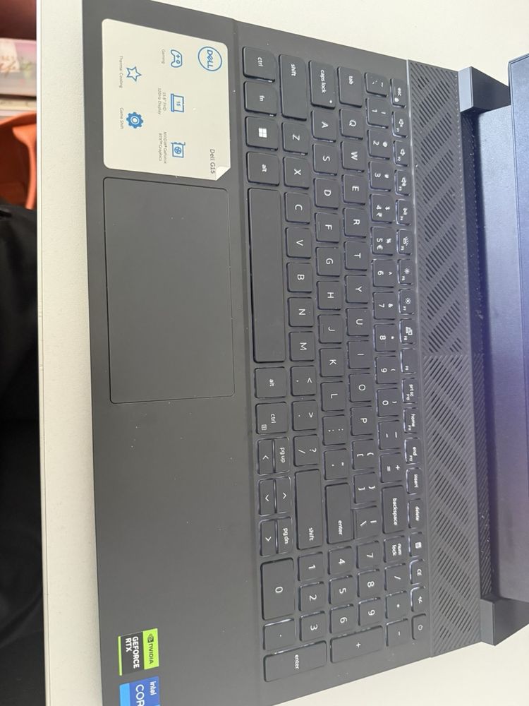 Лаптоп DELL с остатъчна гаранция