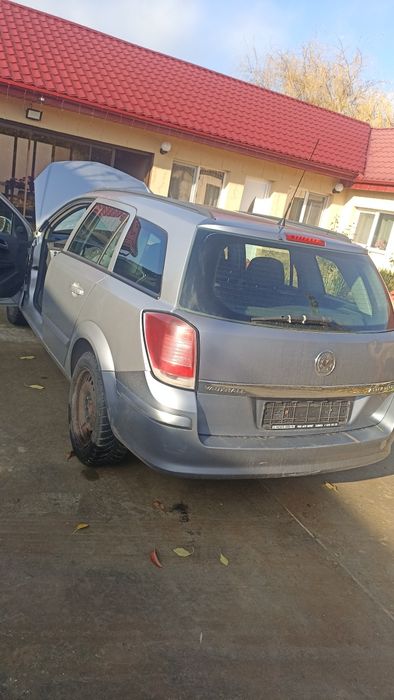 Dezmembrez opel astra h 1.7 tdci