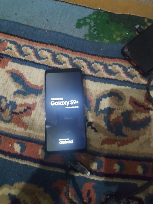 Самсунг s9 плюс продаю