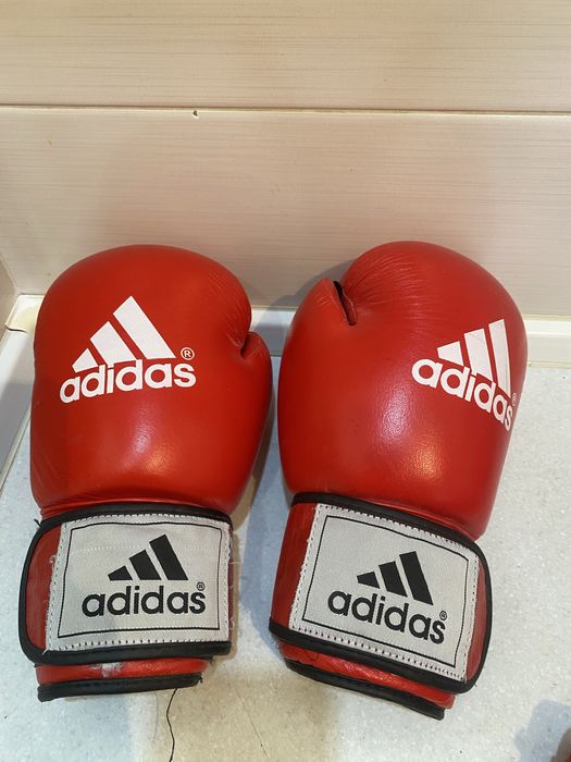 боксерские перчатки