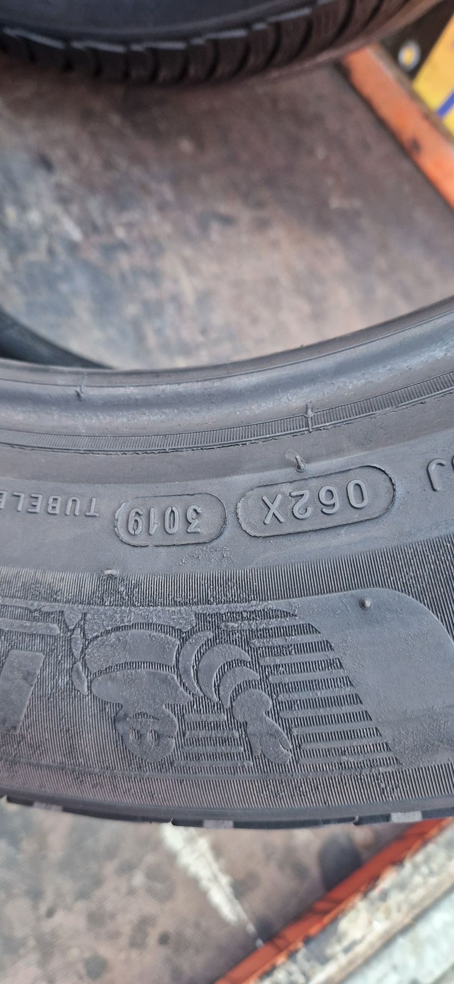 2 Anvelope Michelin 235 55 R17 M+S