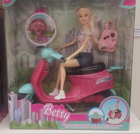 Барби със скутер
