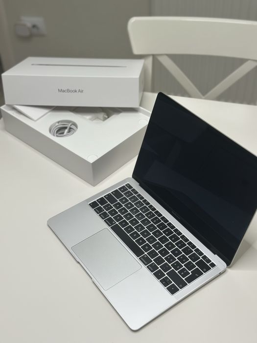 MacBook Air Retina, 13 inch, 2018 stare bună