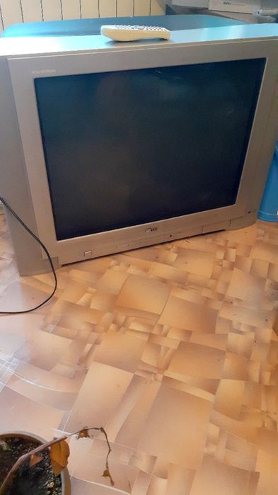 Продам телевизор LG