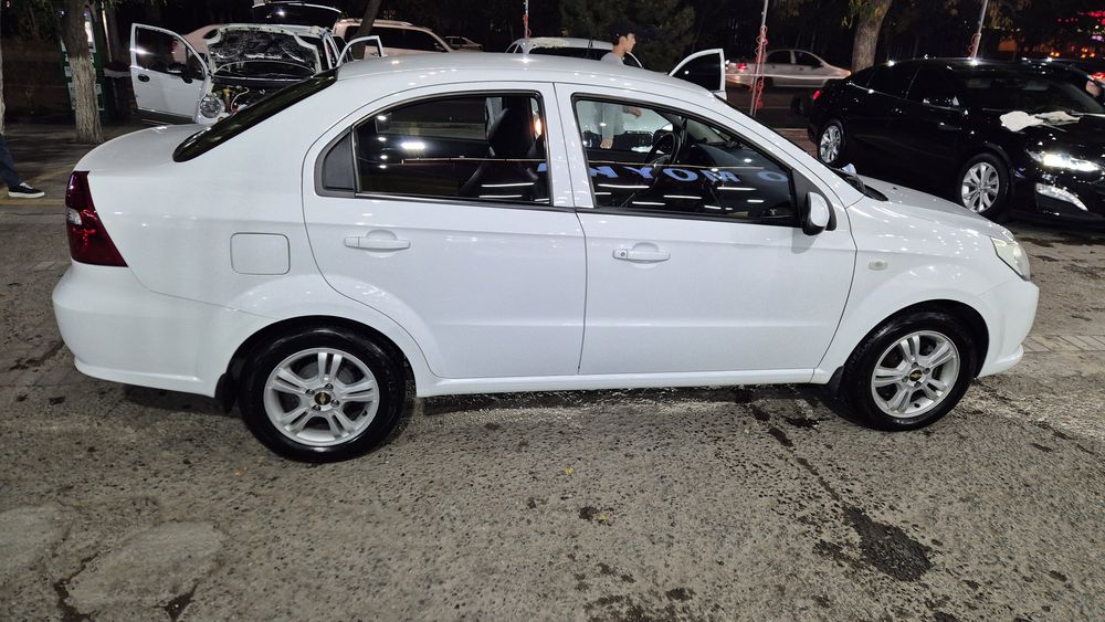 Nexia 3 avtomat сотилади