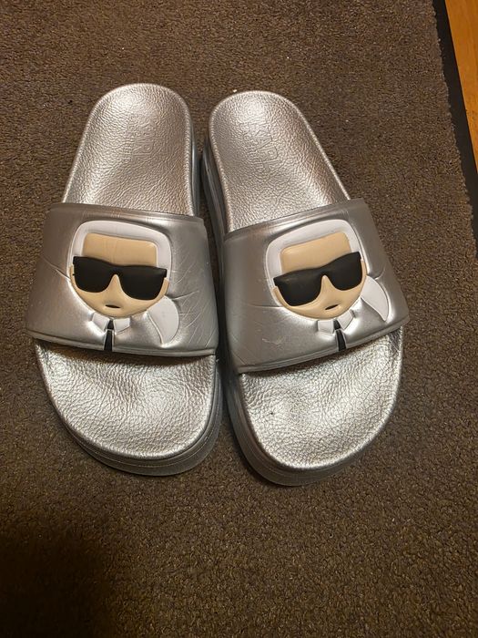 Vând șlapi Karl lagerfeld dama