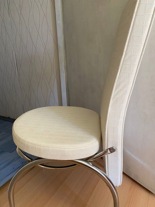 Трапезни столове -6 броя