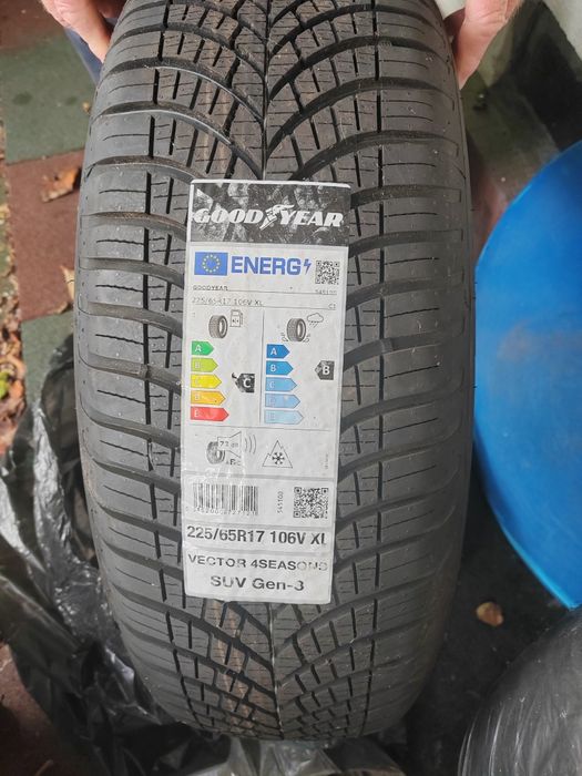 Cauciucuri 225 65 17 good year și minerva