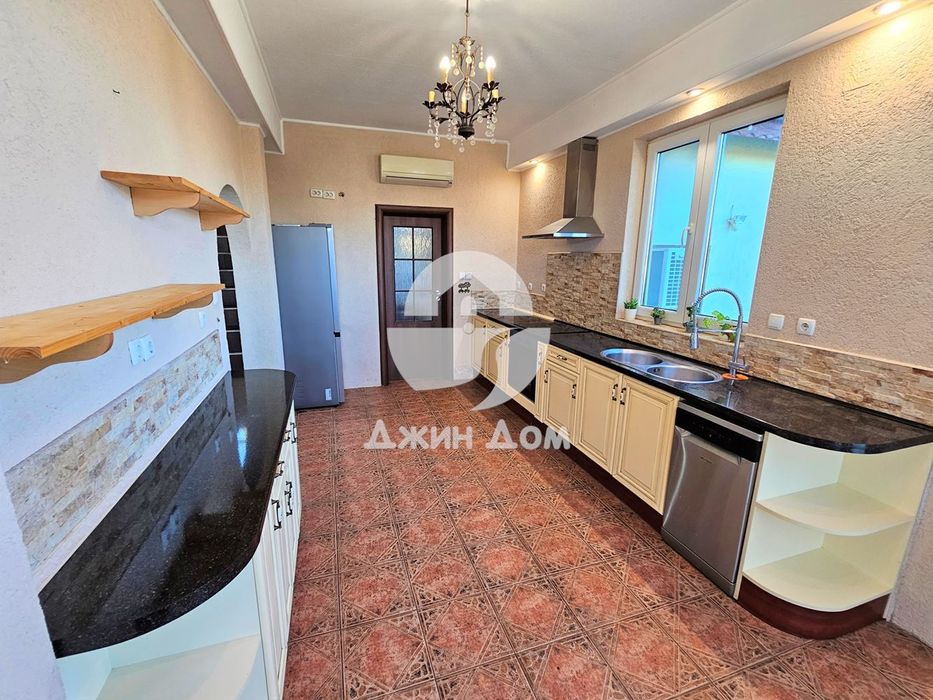 Продава се Къща в Каблешково - 250 кв.м за 900 €/кв.м - Снимка #7
