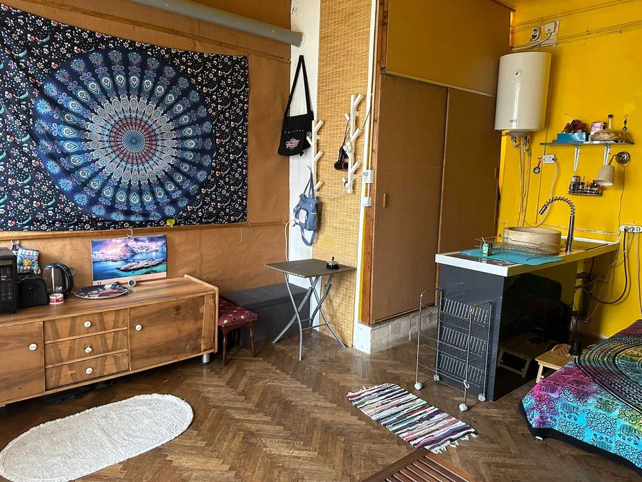 Inchiriez garsoniera open space in vila, Andrei Muresanu