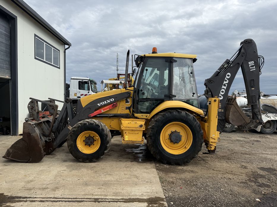 Buldoexcavator Volvo BL 71 4x4
