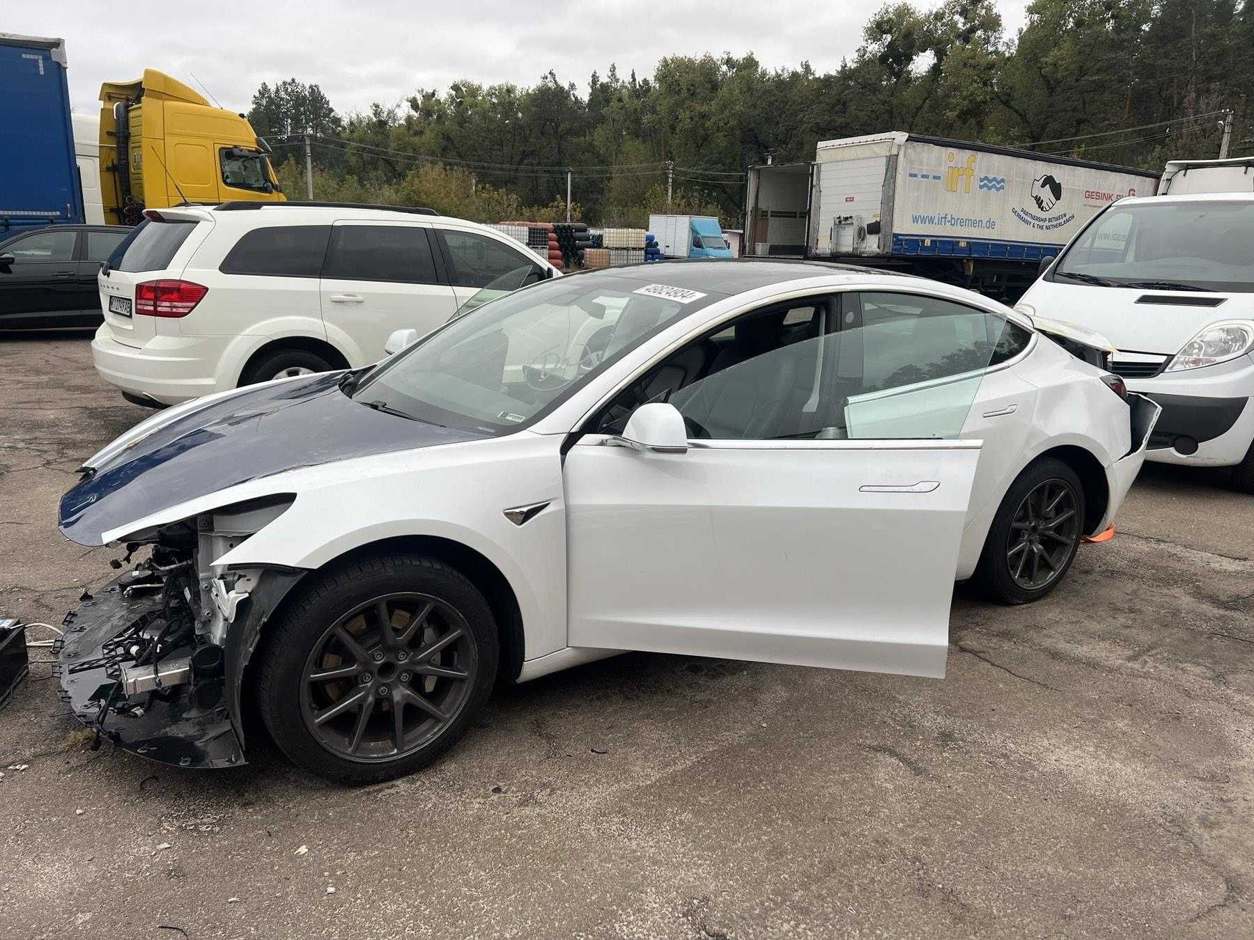 Dezasamblare Tesla Model 3 (2023)