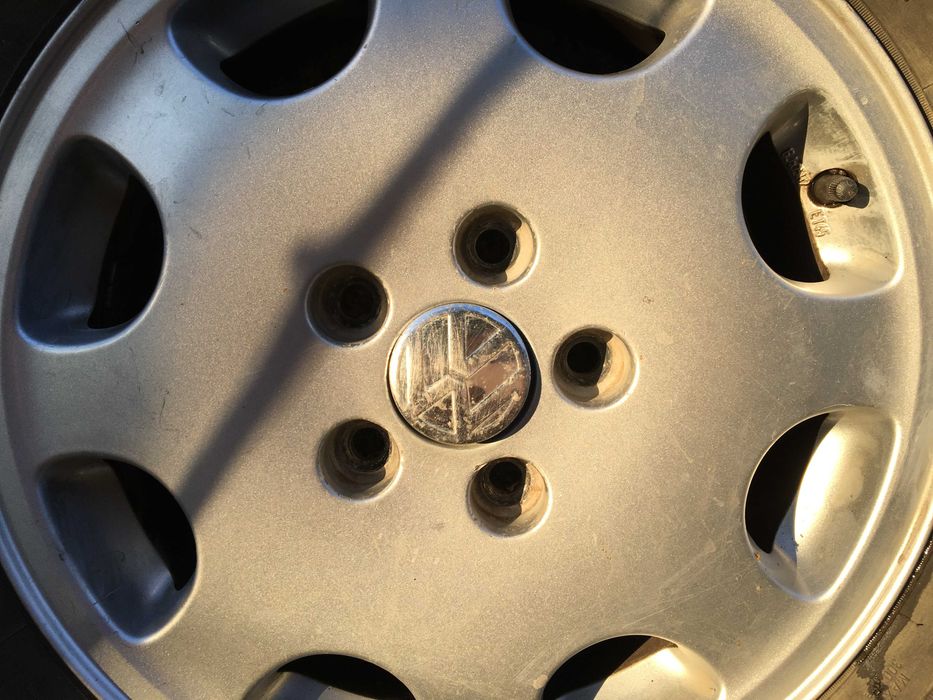 5 Roti/Jante Aliaj-Audi Originale-R15 cu  anvelope iarna ms