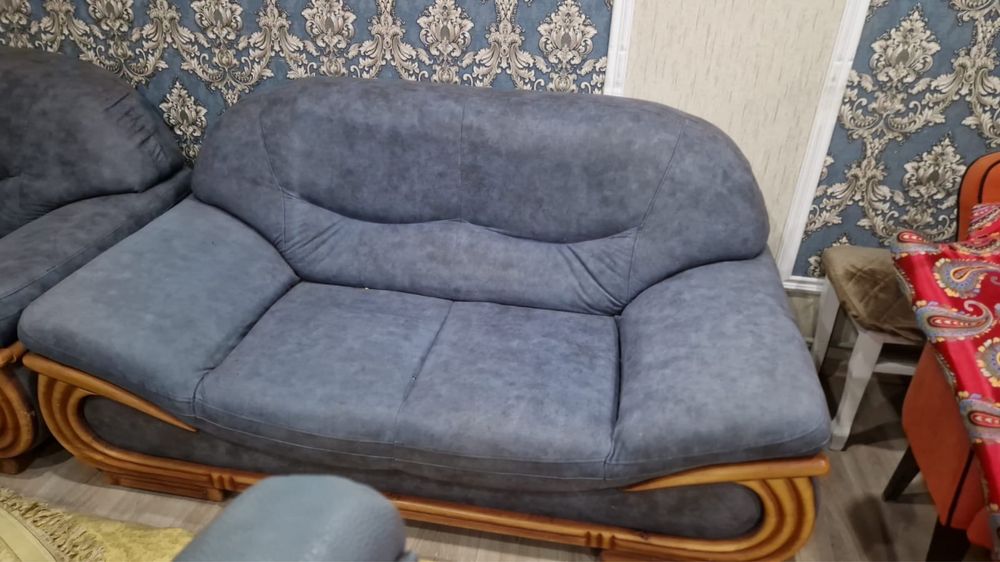 Продается диван с креслом