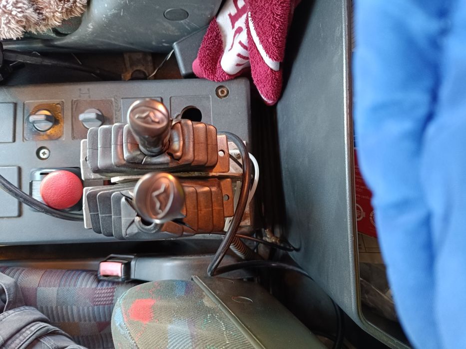 Vând Iveco basculabil 12T