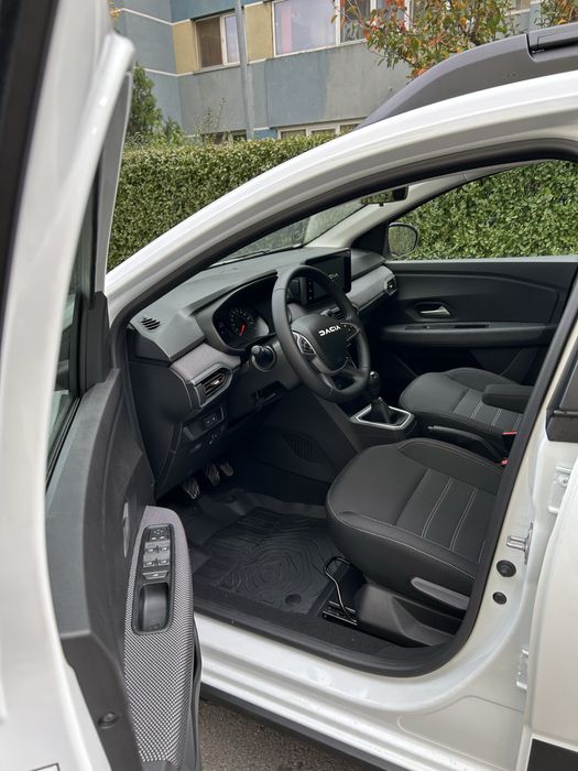 Dacia Sandero Stepway EcoG100 - noua, 2025