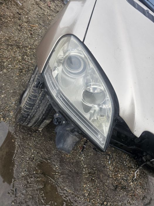 Far dreapta stânga  pentru Mercedes ML w164 an 2008