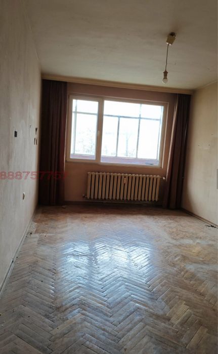 Продава се Четиристаен апартамент в Русе, Възраждане - 90 кв.м за 2000 €/кв.м - Снимка #3