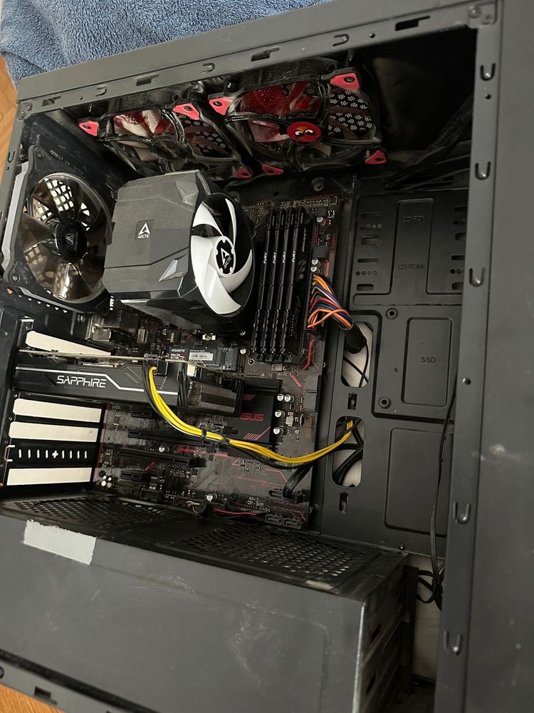 PC gaming; Ryzen 7, 16Gb RAM, RX570