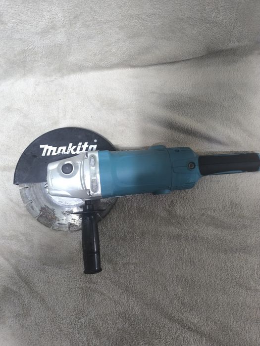 Flex Makita GA9050R(2022) putere 2000w