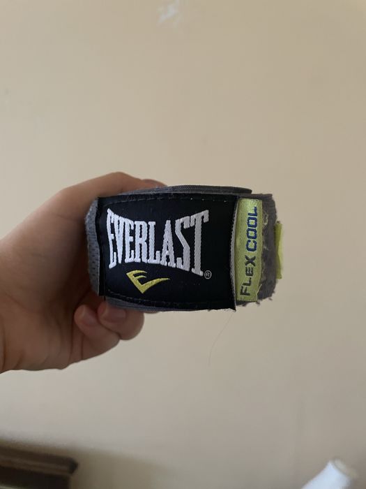 Everlast FlexCool боксови бинтове – 3 м, сиви