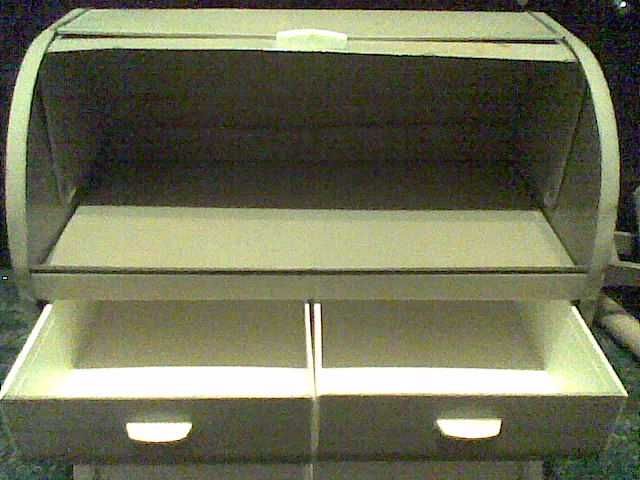 Металлические хлебницы