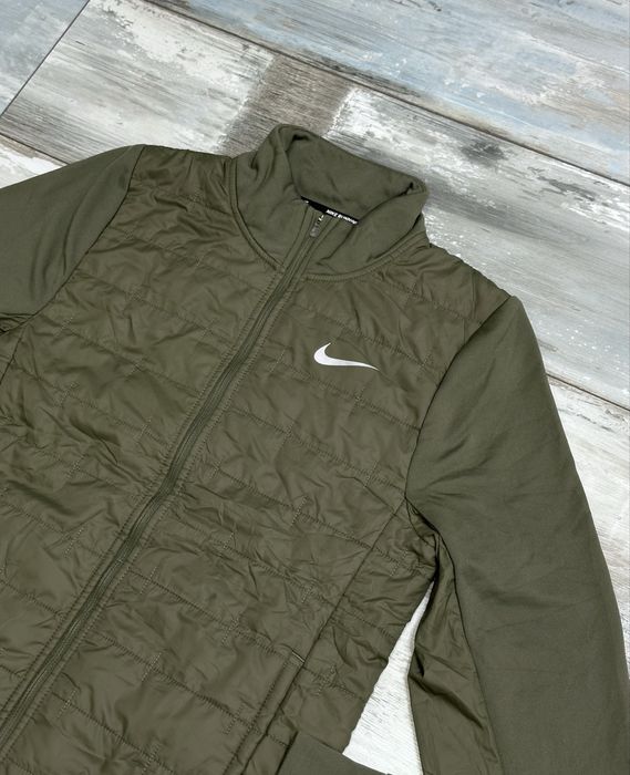 Дамско яке Nike Therma-Fit – размер S, отлично състояние