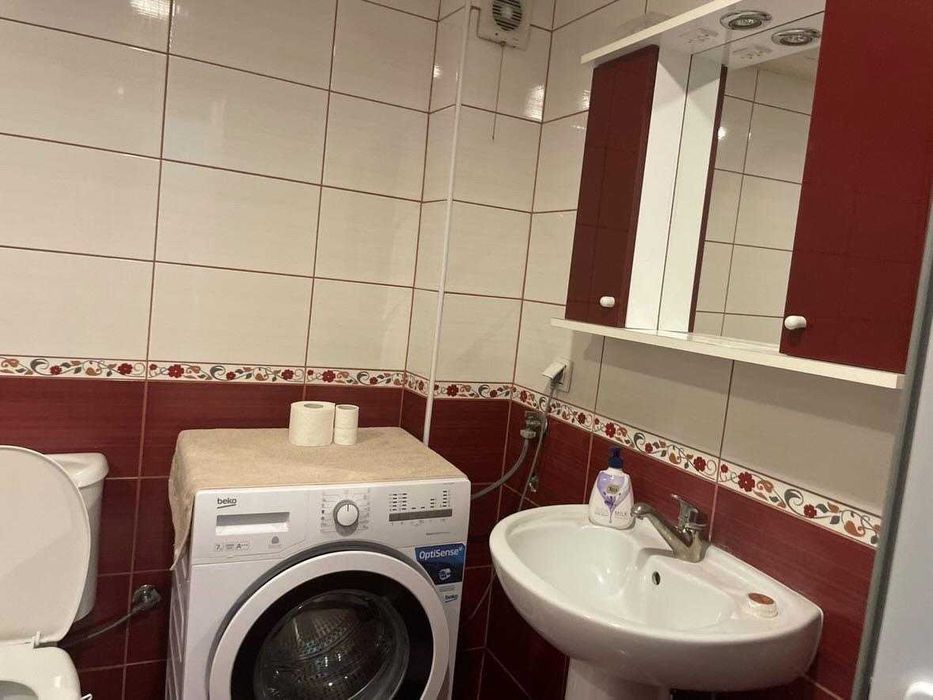 Дава се под наем Двустаен апартамент в Бургас, Лазур - 53 кв.м за 168.3 € - Снимка #1