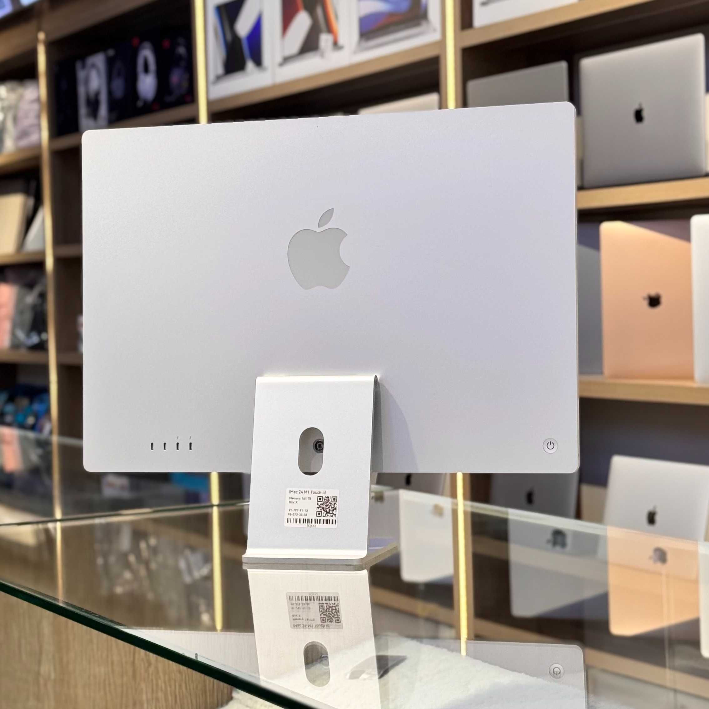 iMac 16GB Ram 1TB SSD Touch ID