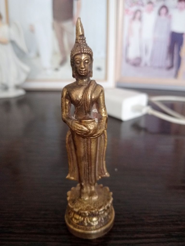Продам старинный Буду